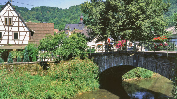 An der Lahn entlang - Traumtour mitten in Deutschland An der Lahn entlang - Traumtour mitten in Deutschland